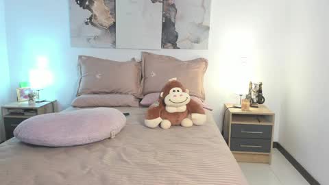 Snapshot of alissonroyce chatting on February 15, 1:31 am Goddess  online show from February 15, 1:31 am