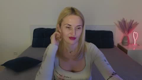 alisssarose online show from January 8, 1:42 am