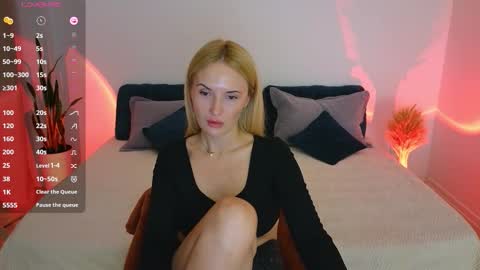 alisssarose online show from October 9, 9:31 pm