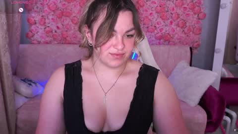 alissyagrayy online show from April 7, 6:15 am