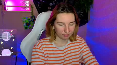 Snapshot of alisun_ chatting on September 9, 5:57 pm A L I C E  online show from September 9, 5:57 pm