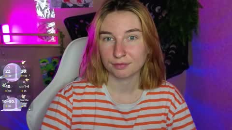 Snapshot of alisun_ chatting on September 8, 3:55 pm A L I C E  online show from September 8, 3:55 pm