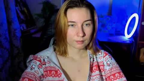 Snapshot of alisun_ chatting on October 12, 8:00 pm A L I C E  online show from October 12, 8:00 pm