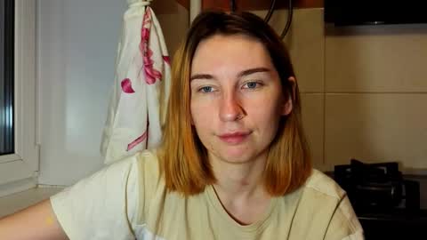 Snapshot of alisun_ chatting on October 30, 3:34 pm A L I C E  online show from October 30, 3:34 pm