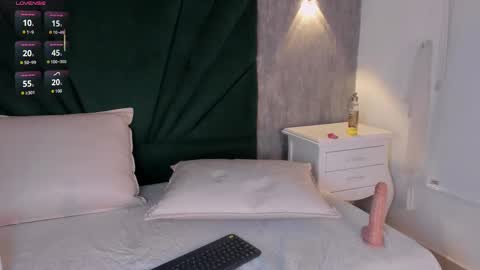  Alexis Etereo  online show from February 25, 8:34 pm