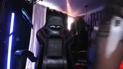   online show from February 26, 5:21 pm