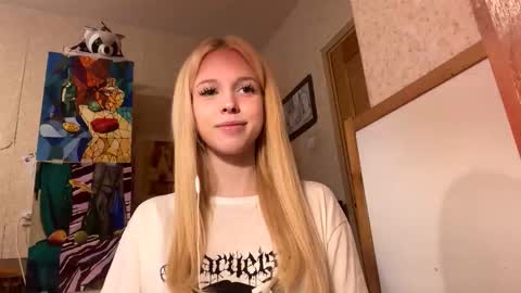 Snapshot of allegralenherr chatting on October 20, 1:27 pm Lina online show from October 20, 1:27 pm