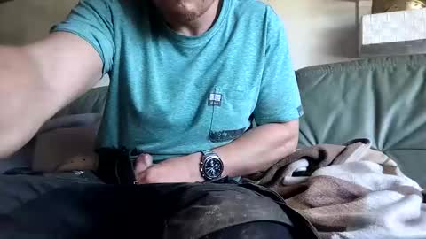 alles594462 online show from September 18, 11:14 am