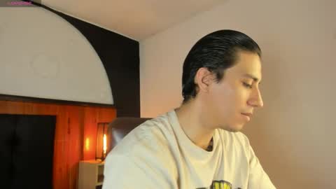 Allex online show from March 1, 8:57 pm