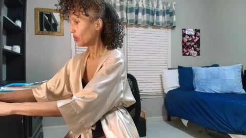 wishlist on bio online show from January 14, 11:57 pm