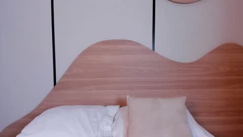 A L L I E online show from September 16, 2:13 am