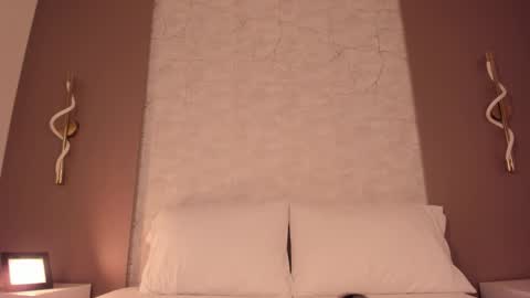 A L L I E online show from March 4, 2:41 am