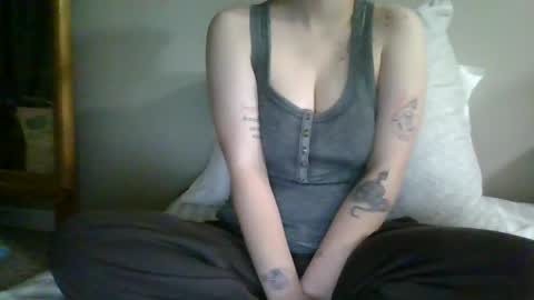 alliebearx online show from September 30, 3:50 am