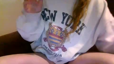 alliebearx online show from November 27, 2:41 am