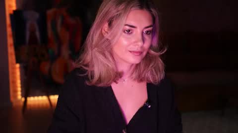 Allie online show from November 9, 6:39 am