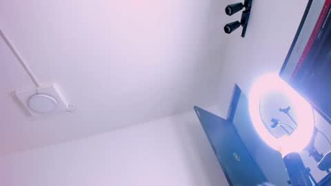    online show from April 17, 10:50 am