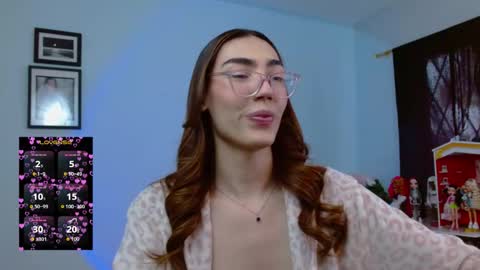 Snapshot of allisonblossom chatting on October 7, 7:43 pm online show from October 7, 7:43 pm