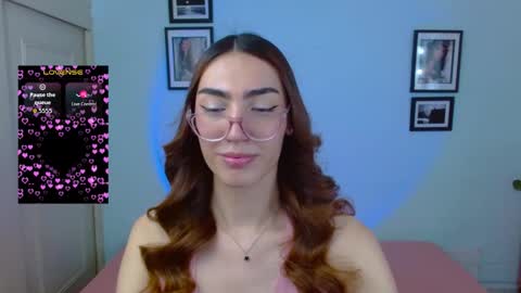 Snapshot of allisonblossom chatting on November 1, 7:24 pm online show from November 1, 7:24 pm