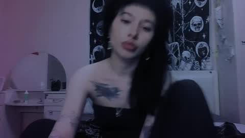 Alis online show from April 10, 7:07 pm