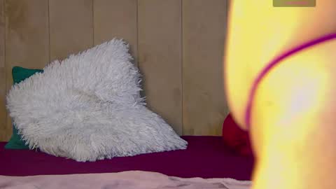 allissoncameron online show from April 16, 8:09 pm