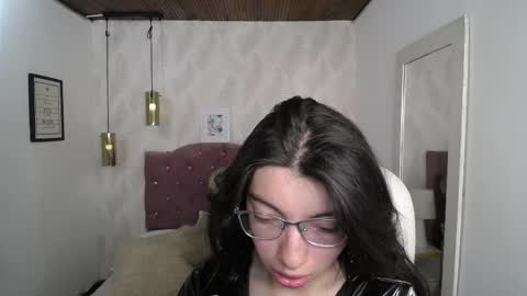 alison online show from December 17, 8:15 pm