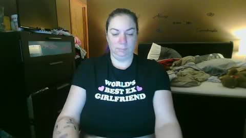 Snapshot of allnaturaltigbitties chatting on February 5, 4:06 am Tig Bitty online show from February 5, 4:06 am