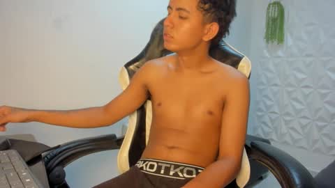 alluringangel01 online show from January 17, 1:59 am