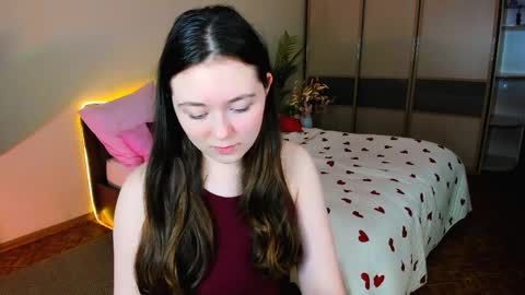 alluringeyess online show from April 10, 12:10 pm