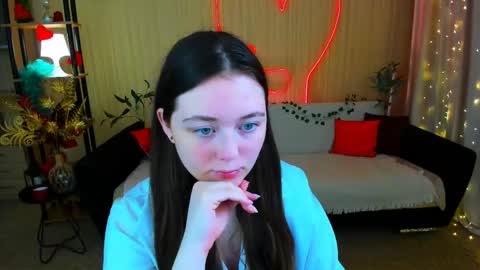 alluringeyess online show from April 19, 6:32 pm