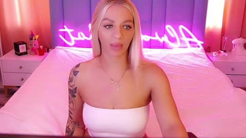 AlwaysHot online show from February 2, 6:25 am