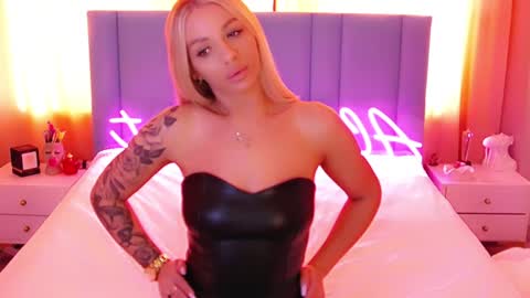 AlwaysHot online show from February 7, 3:24 am