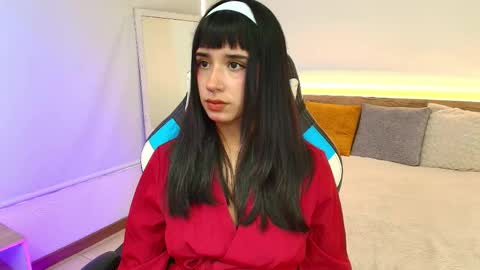 Ally  online show from April 16, 8:31 pm