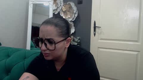         online show from March 8, 1:50 am