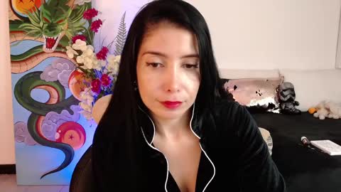 alma_art_ online show from February 11, 1:20 am