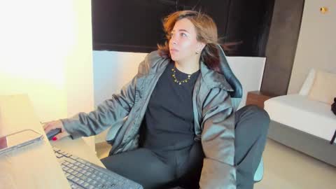 ALMA FENIX  online show from October 13, 12:29 pm