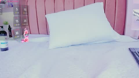 alma_x_ online show from April 7, 2:19 pm