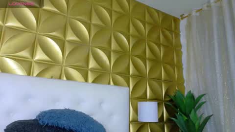 Hazel Bowie online show from April 13, 4:06 am