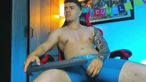 alpha_dominus_ online show from November 21, 6:33 am