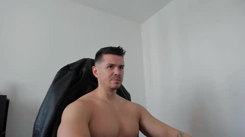 Snapshot of alphagodleatherking92 chatting on September 24, 8:21 am LeatherMaster online show from September 24, 8:21 am