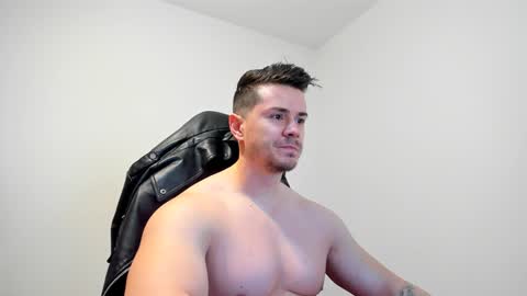 Snapshot of alphagodleatherking92 chatting on January 14, 6:13 am LeatherMaster online show from January 14, 6:13 am