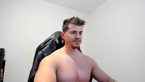 Snapshot of alphagodleatherking92 chatting on January 19, 9:01 am LeatherMaster online show from January 19, 9:01 am