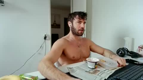 alphah_hunk online show from January 8, 11:16 am