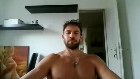 alphah_hunk online show from September 22, 3:16 pm