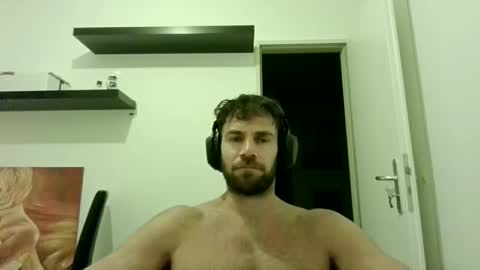 alphah_hunk online show from September 26, 6:49 pm
