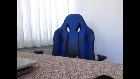 AlphAndre online show from April 20, 8:50 am