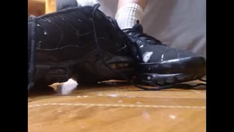 ur god online show from April 11, 1:54 am