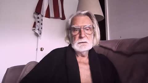 AlphaUniform online show from November 29, 4:03 pm