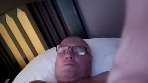 alucard5757 online show from August 4, 3:46 am