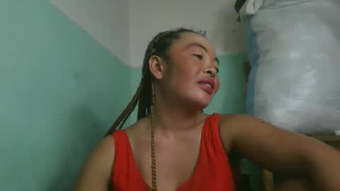 alypierette online show from March 25, 8:54 am