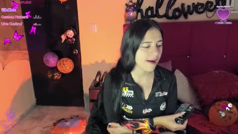 Snapshot of alyson_skyler chatting on October 14, 2:42 pm allyson online show from October 14, 2:42 pm